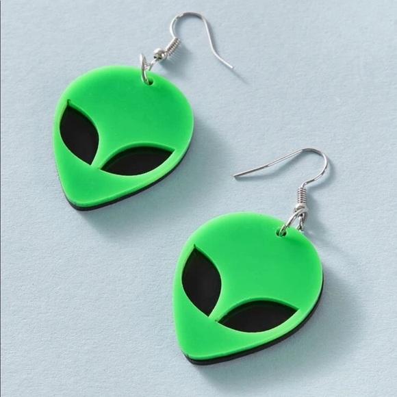 New green alien earrings - Picture 2 of 3
